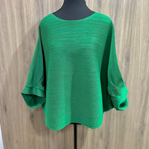 Kate Hewko Glam Sleeve Textured Top - Picture 3 of 10